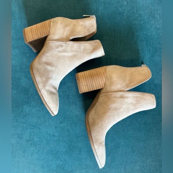 EUC Steve Madden Darci Ankle Boots - Picture 2 of 11